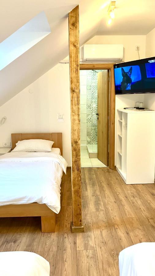 Petlov Salas Rooms Нови-Сад Экстерьер фото
