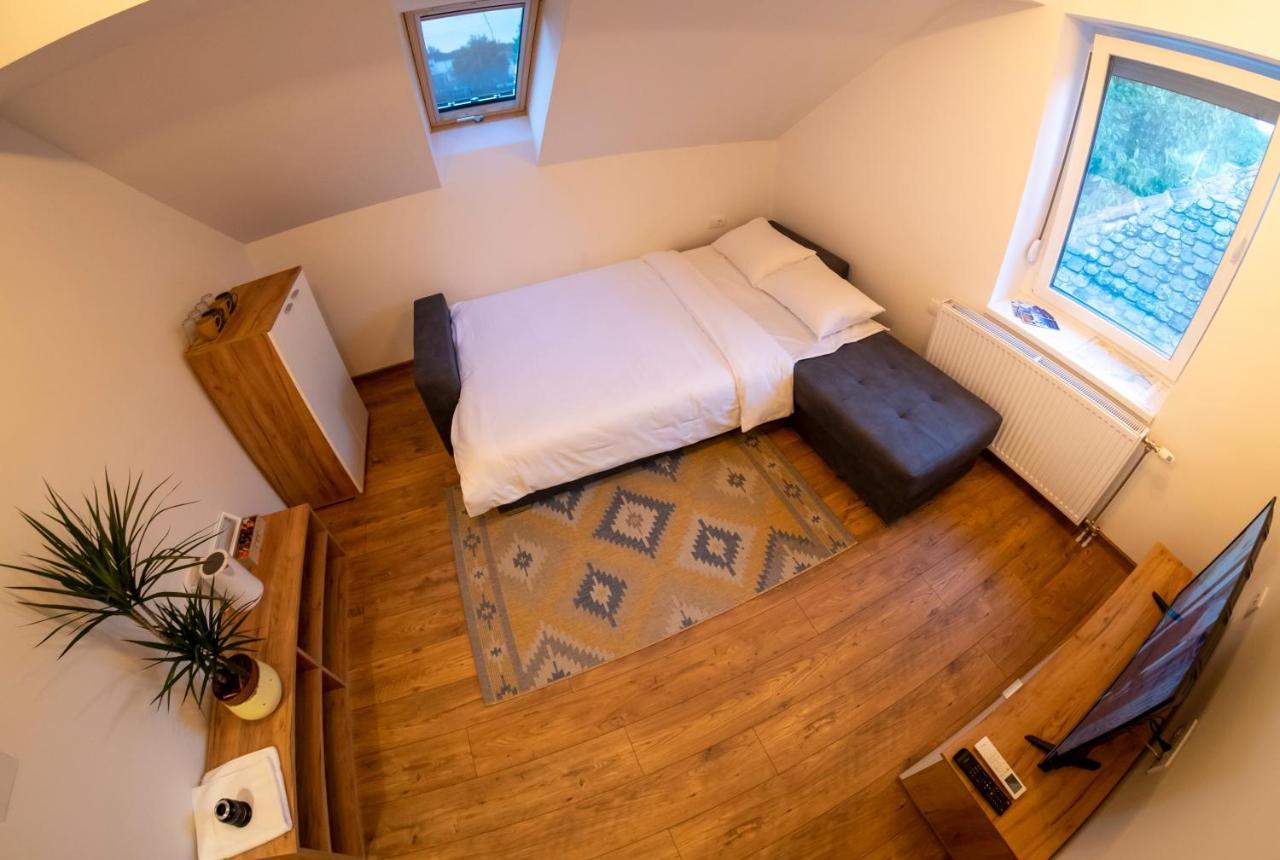 Petlov Salas Rooms Нови-Сад Экстерьер фото