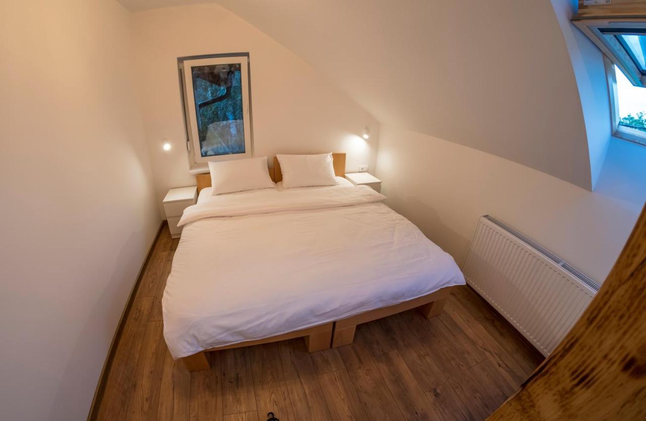 Petlov Salas Rooms Нови-Сад Экстерьер фото